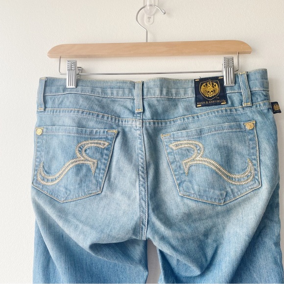 Rock and Republic Low-Rise Flare Jeans - Picture 5 of 14